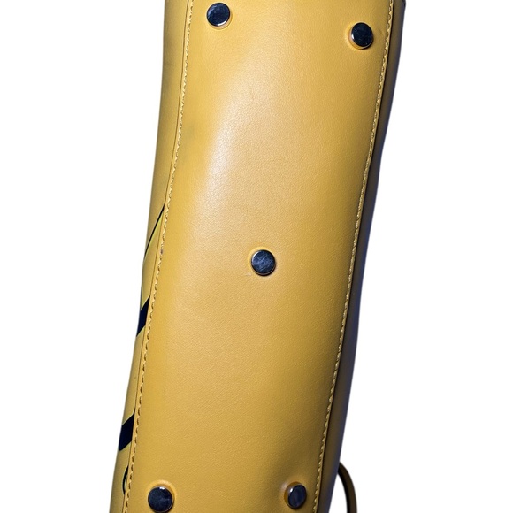 Disney x Aldo Yellow Karnival Bag - Picture 7 of 12